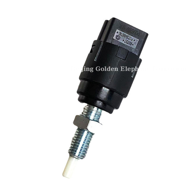0.04kg Camioni cinesi Sensore di commutazione di frizione per Foton Tunland G7 P1373040007A0